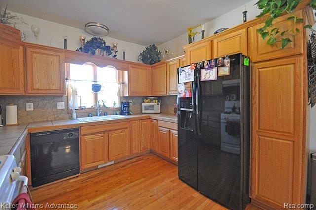 52975 9 Mile Road Northville, MI 48167 - Photo 2 of 25 2_Kitchen_1-1.jpg
