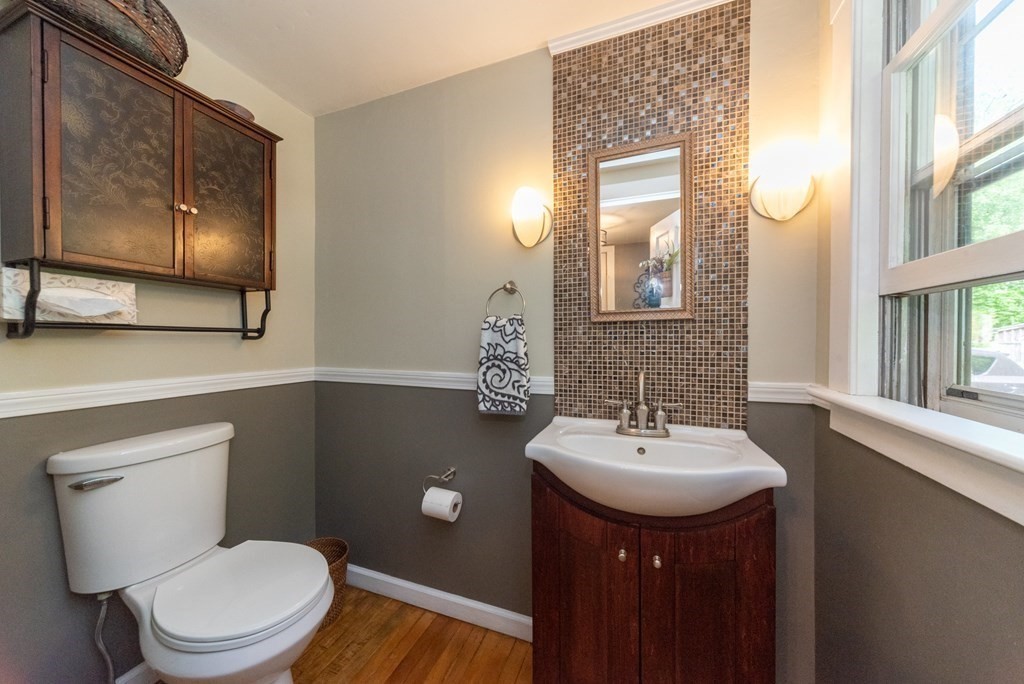 1423 Piper Road Ashby, MA 01431 - Photo 16 of 42 a bathroom with a sink and mirror