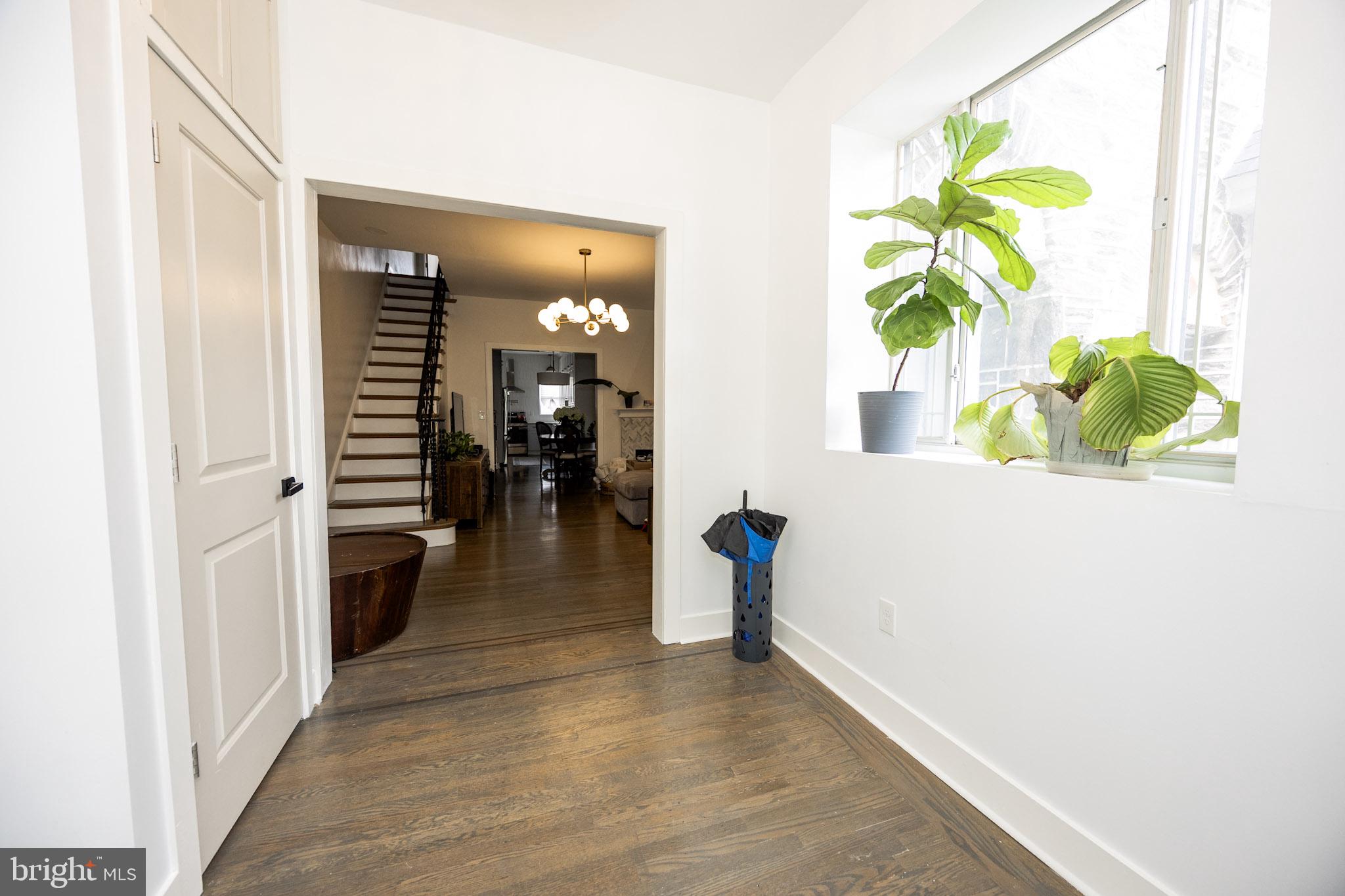 411 Vernon Road Philadelphia, PA 19119 - Photo 5 of 49