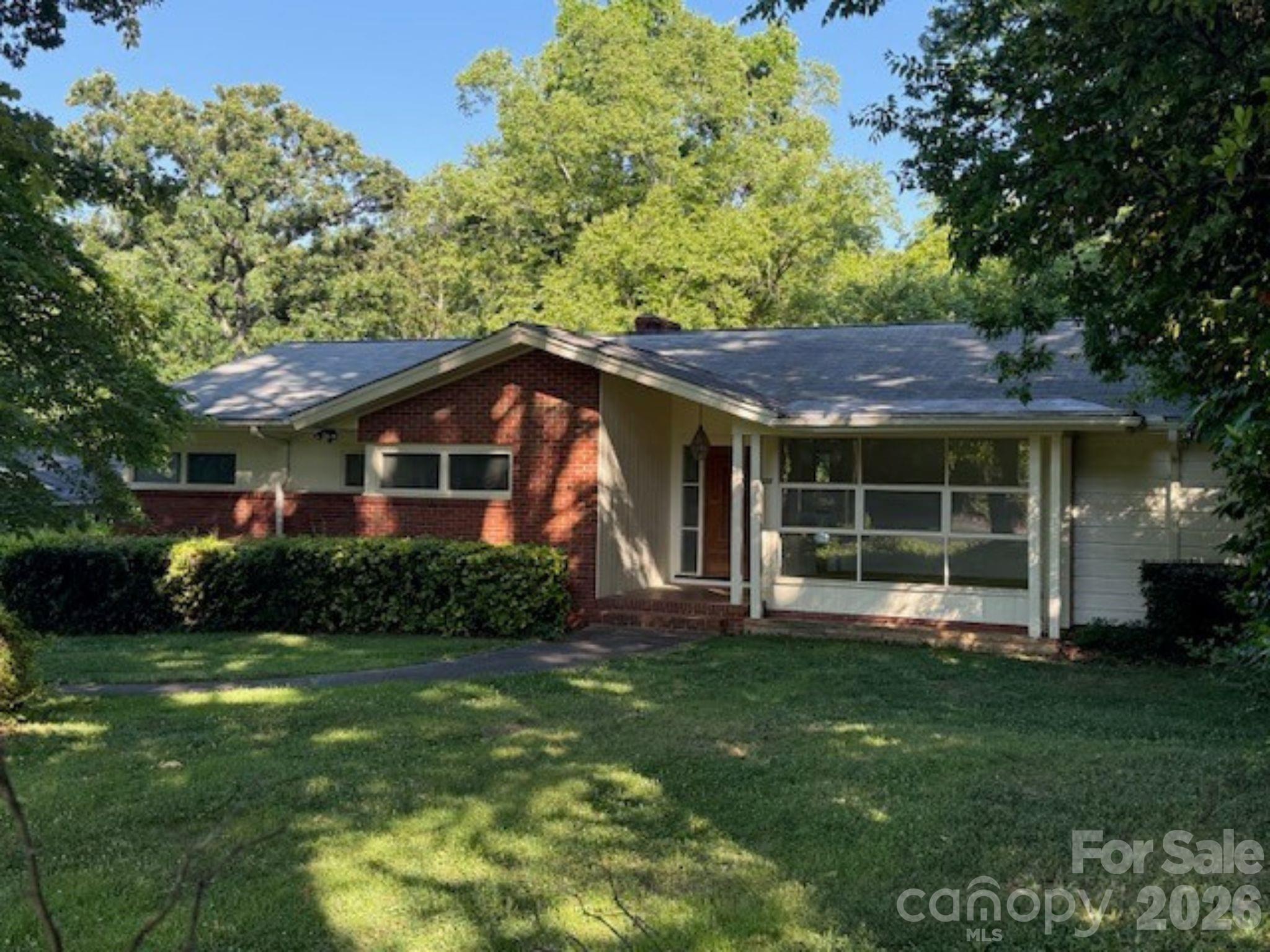2028 Ferncliff Road Charlotte, NC 28211 - Photo 2 of 7