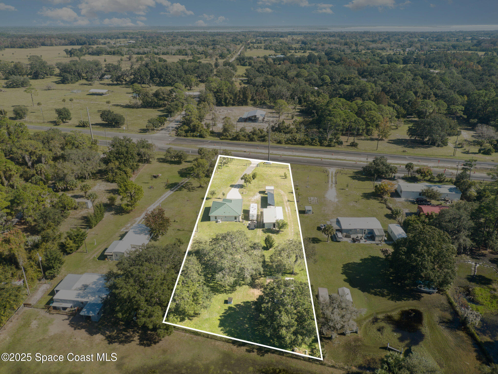 6786 U.S. Rte 1 Mims, FL 32754 - Photo 32 of 33 a view of a yard