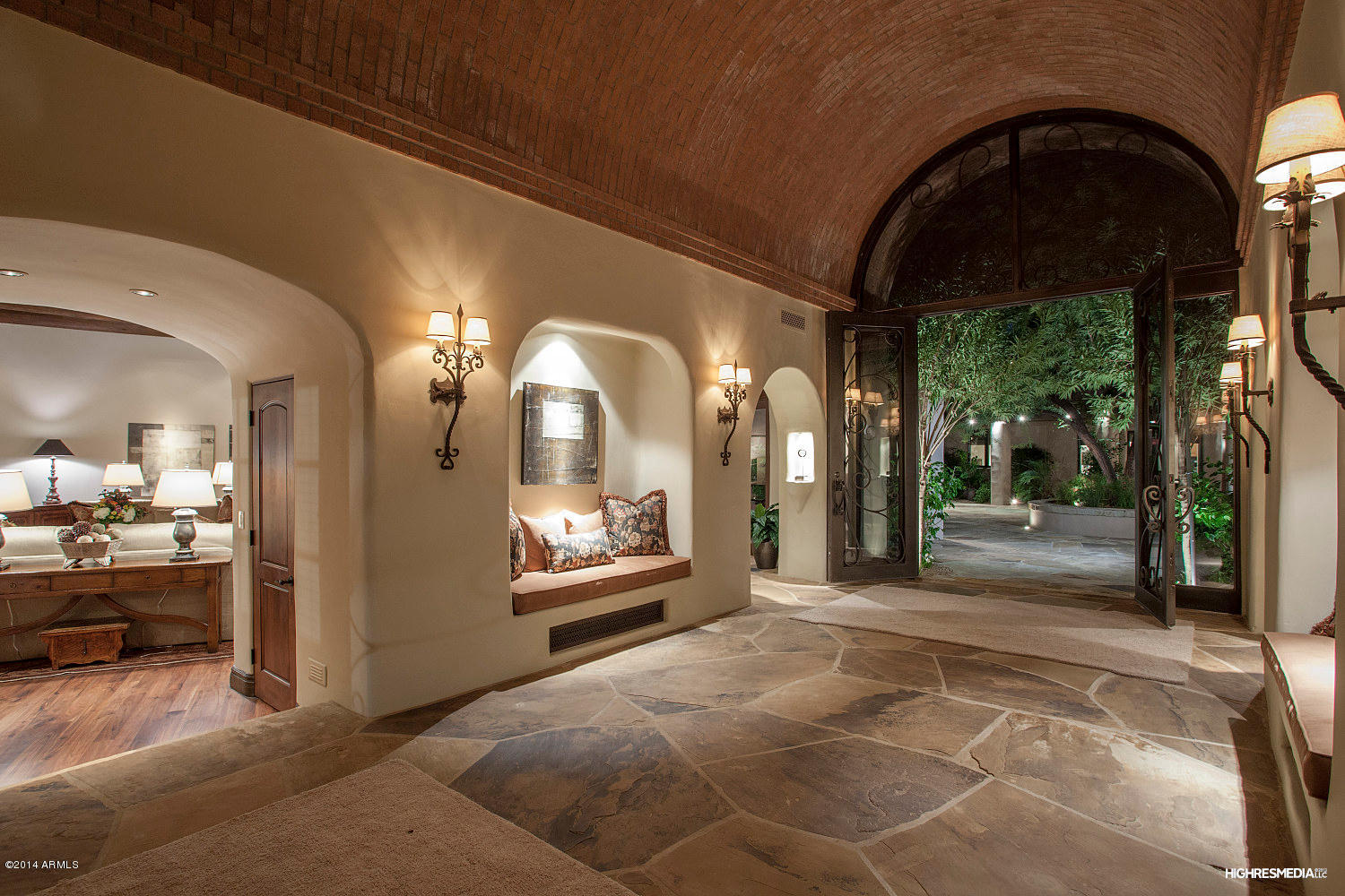 6234 North Yucca Road Paradise Valley, AZ 85253 - Photo 11 of 37 12 Foyer