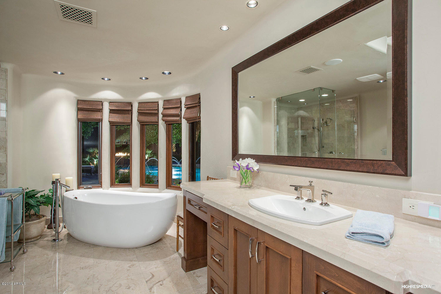 6234 North Yucca Road Paradise Valley, AZ 85253 - Photo 24 of 37 29 Her Master Bath