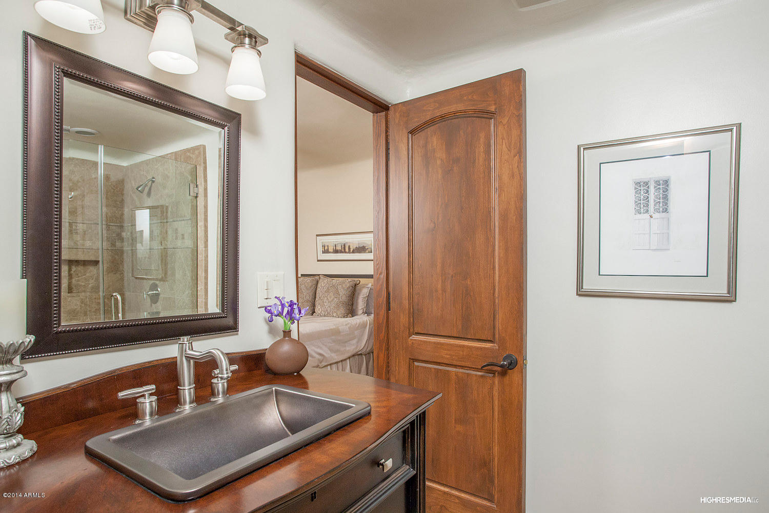 6234 North Yucca Road Paradise Valley, AZ 85253 - Photo 29 of 37 34 Guest Bathroom 2