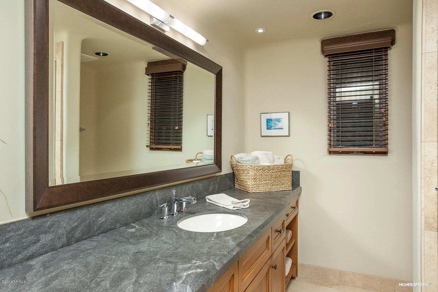 6234 North Yucca Road Paradise Valley, AZ 85253 - Photo 31 of 37 36 Guest Bathroom 3