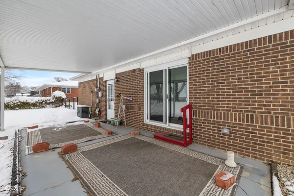 $256,900 | 58 North Eastern Village Drive, Greenfield, IN 46140