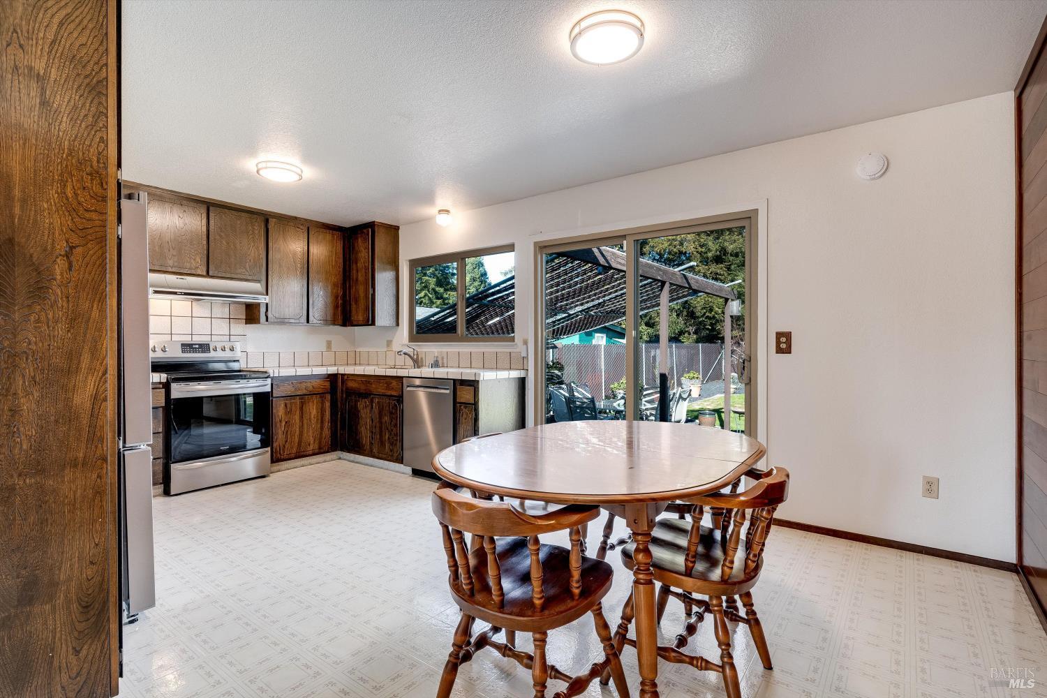 1477 Russell Avenue Santa Rosa, CA 95403 - Photo 14 of 54