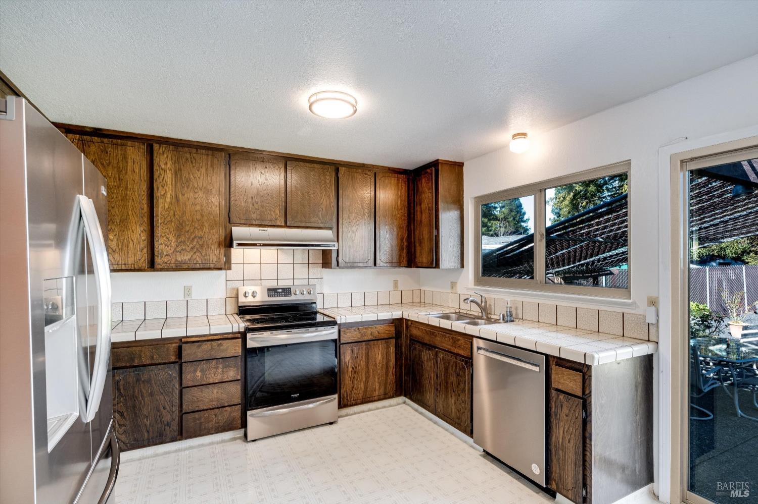 1477 Russell Avenue Santa Rosa, CA 95403 - Photo 17 of 54