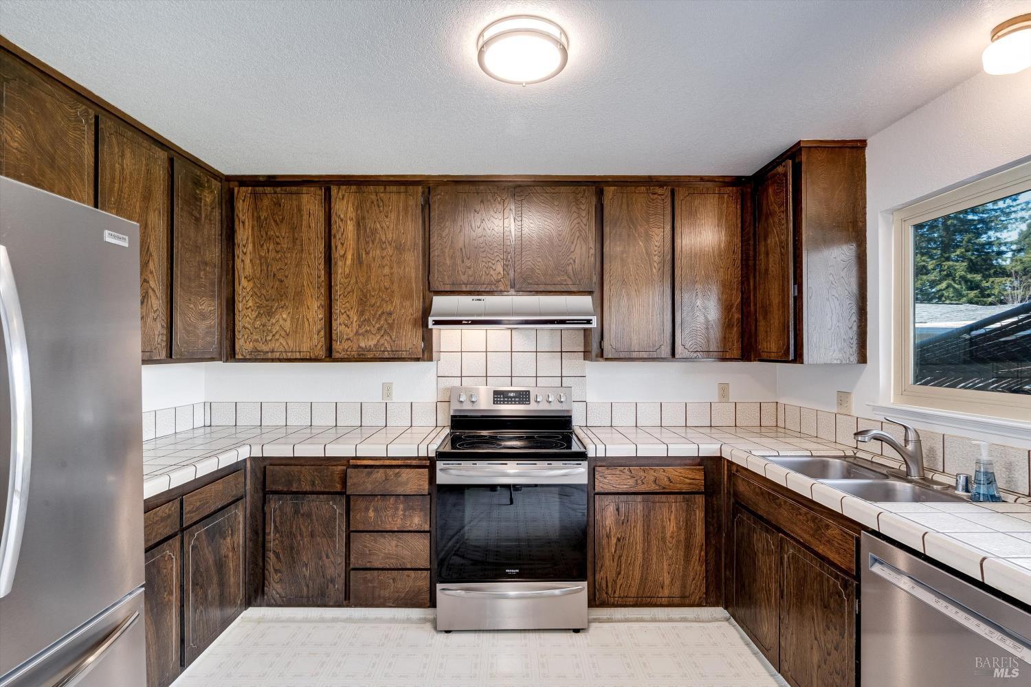 1477 Russell Avenue Santa Rosa, CA 95403 - Photo 18 of 54