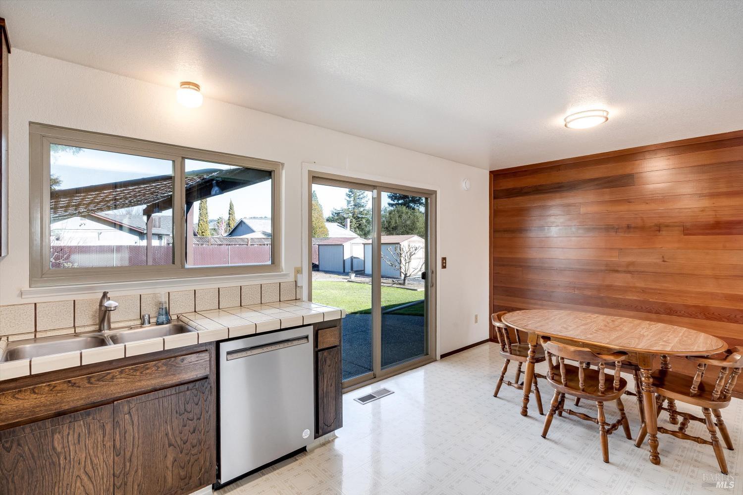 1477 Russell Avenue Santa Rosa, CA 95403 - Photo 21 of 54