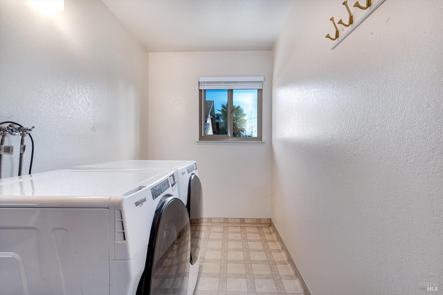 1477 Russell Avenue Santa Rosa, CA 95403 - Photo 34 of 54