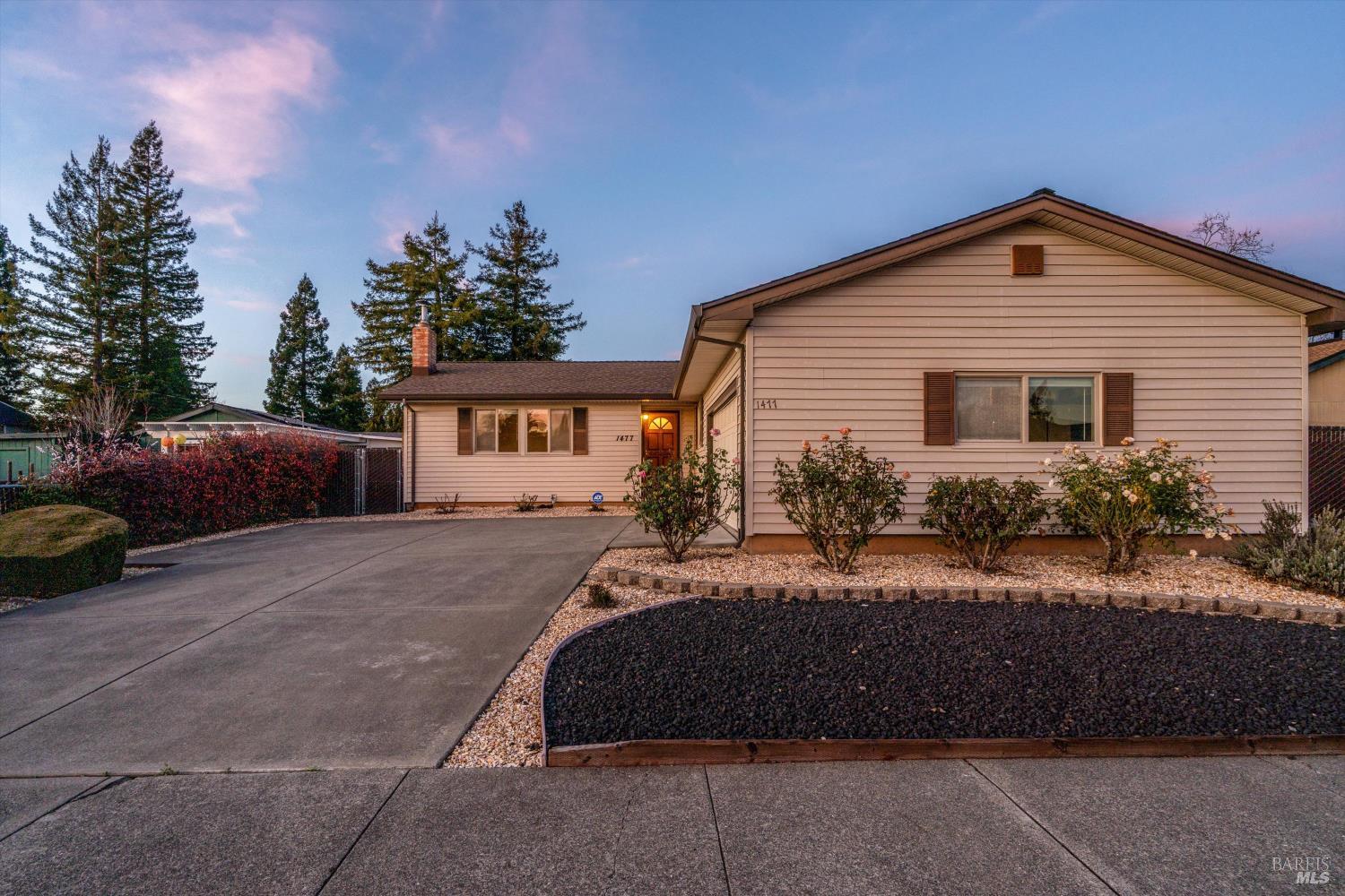 1477 Russell Avenue Santa Rosa, CA 95403 - Photo 5 of 54