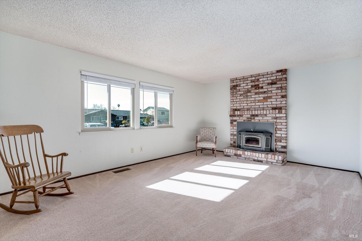 1477 Russell Avenue Santa Rosa, CA 95403 - Photo 10 of 54