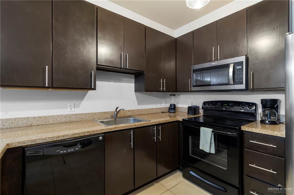 813 Travis Street, Unit 419 Mission, TX 78572 - Photo 4 of 25