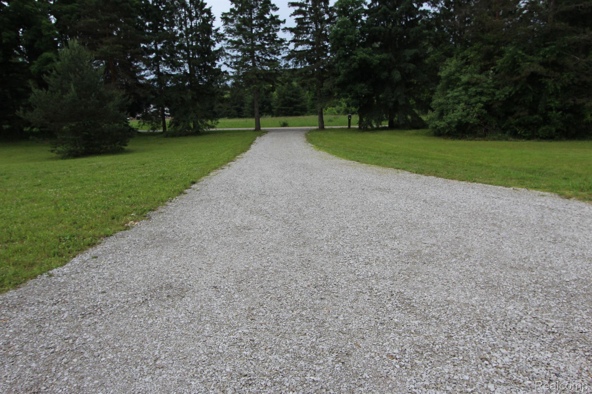 2975 East Coon Lake Road Howell, MI 48843 - Photo 90 of 175 GRAVEL DRIVE OUT TO COON LAKE ROAD