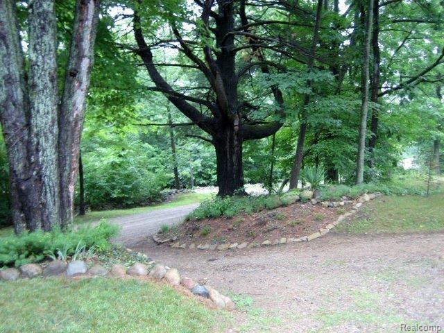 5282 Skelton Road Columbiaville, MI 48421 - Photo 8 of 25 Driveway.JPG