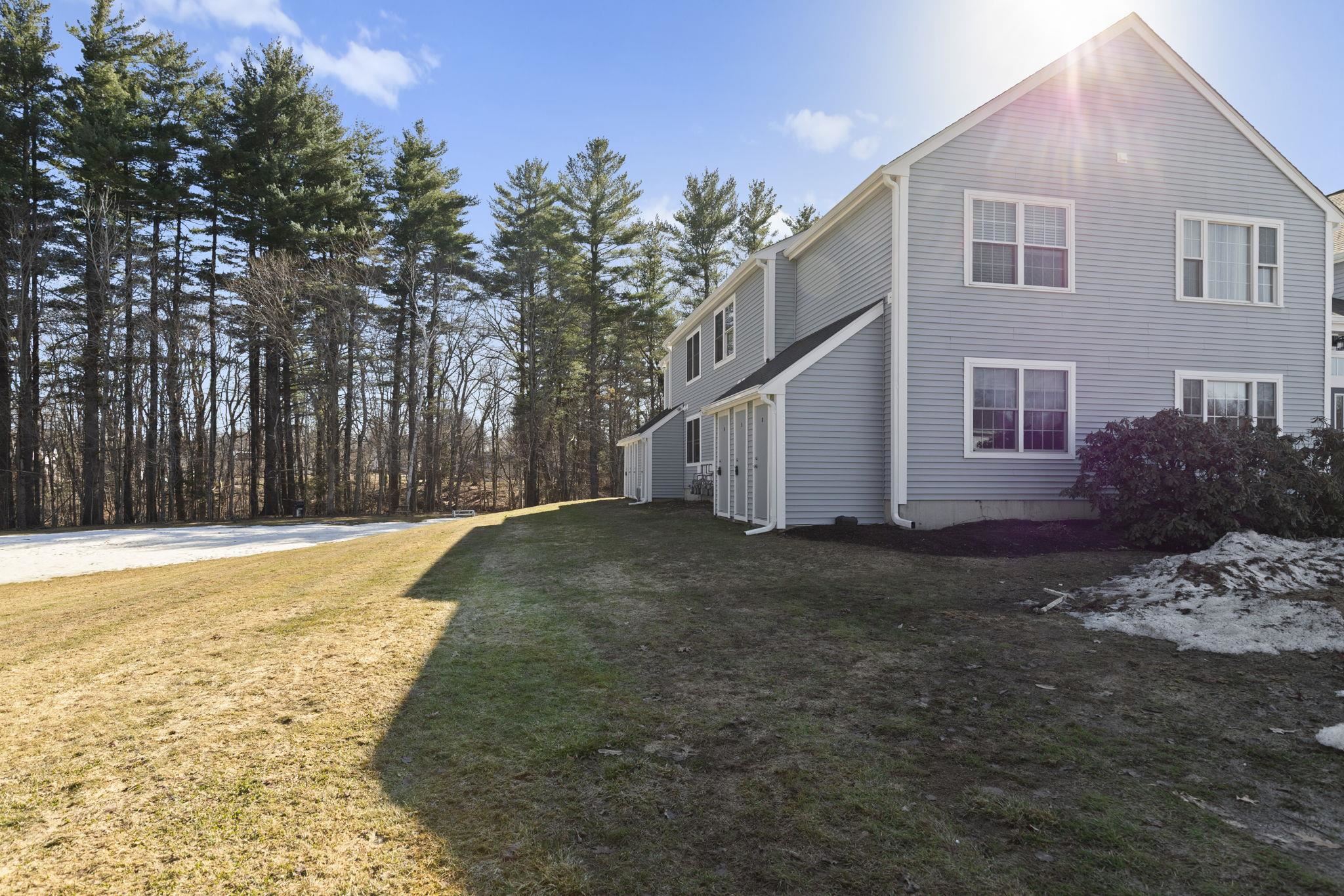 50 Brookside Drive, Unit J1 Exeter, NH 03833 - Photo 14 of 18