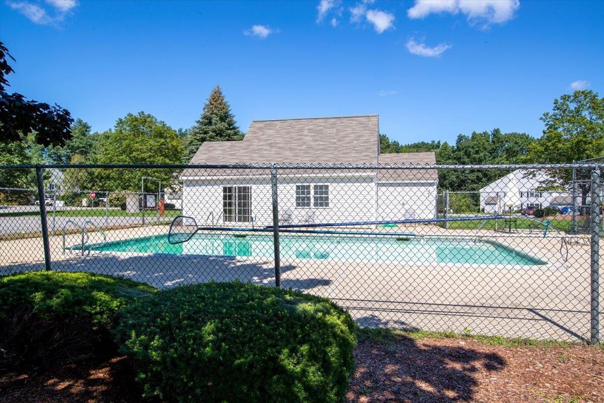 50 Brookside Drive, Unit J1 Exeter, NH 03833 - Photo 15 of 18