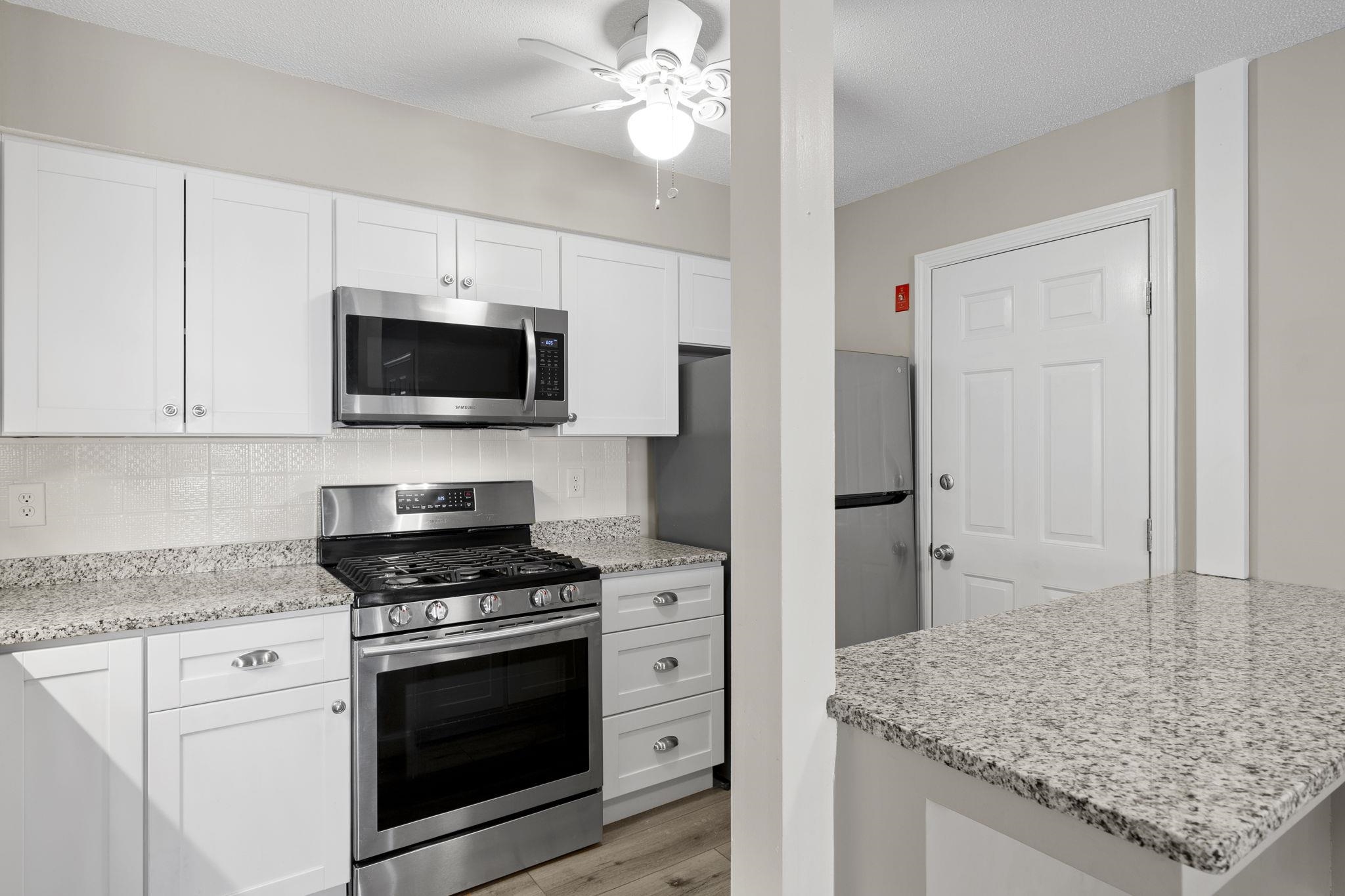50 Brookside Drive, Unit J1 Exeter, NH 03833 - Photo 6 of 18