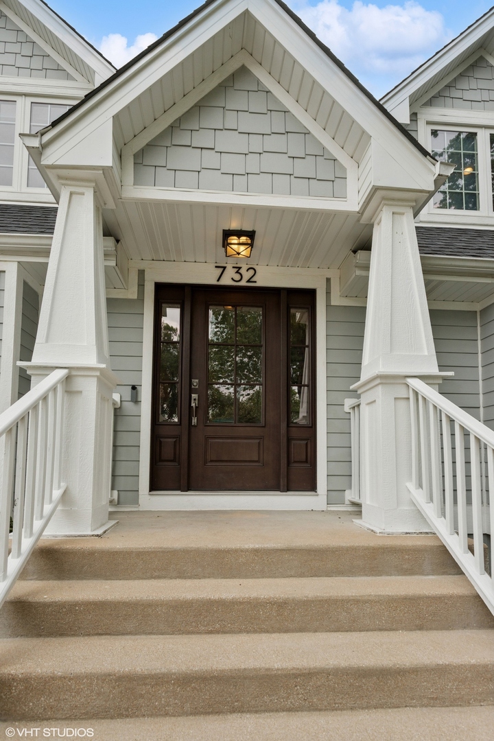 732 Mitchell Avenue Elmhurst, IL 60126 - Photo 3 of 39