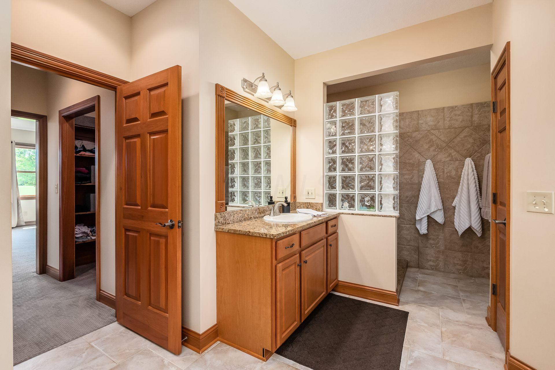 8863 Carter Road Hilliard, OH 43026 - Photo 35 of 70 Gallery Image 35