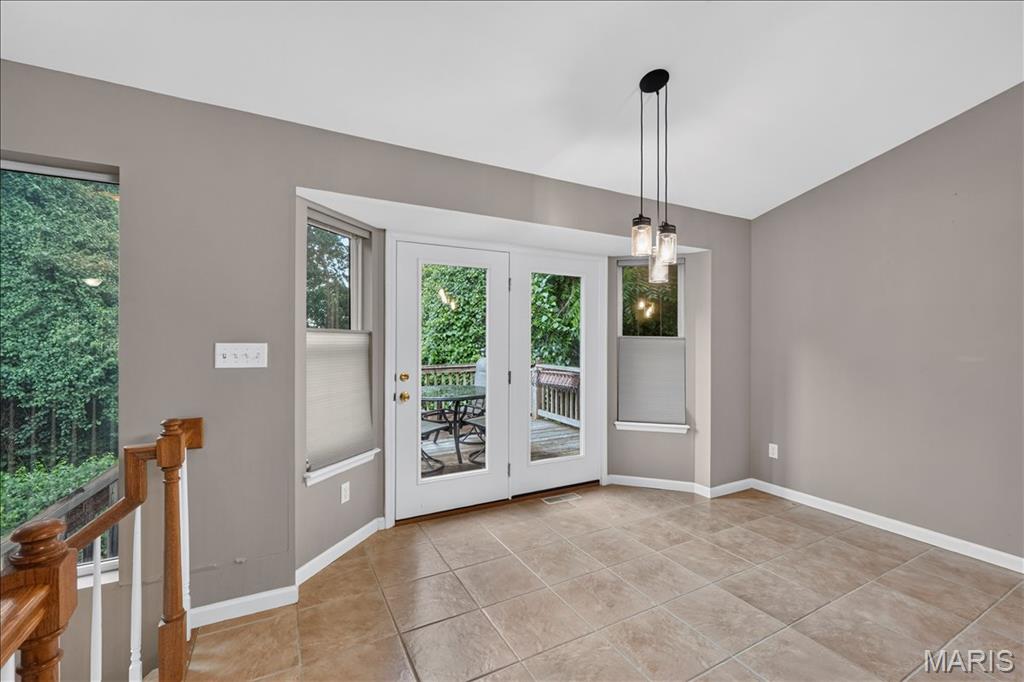 234 Romaine Spring View Fenton, MO 63026 - Photo 10 of 53