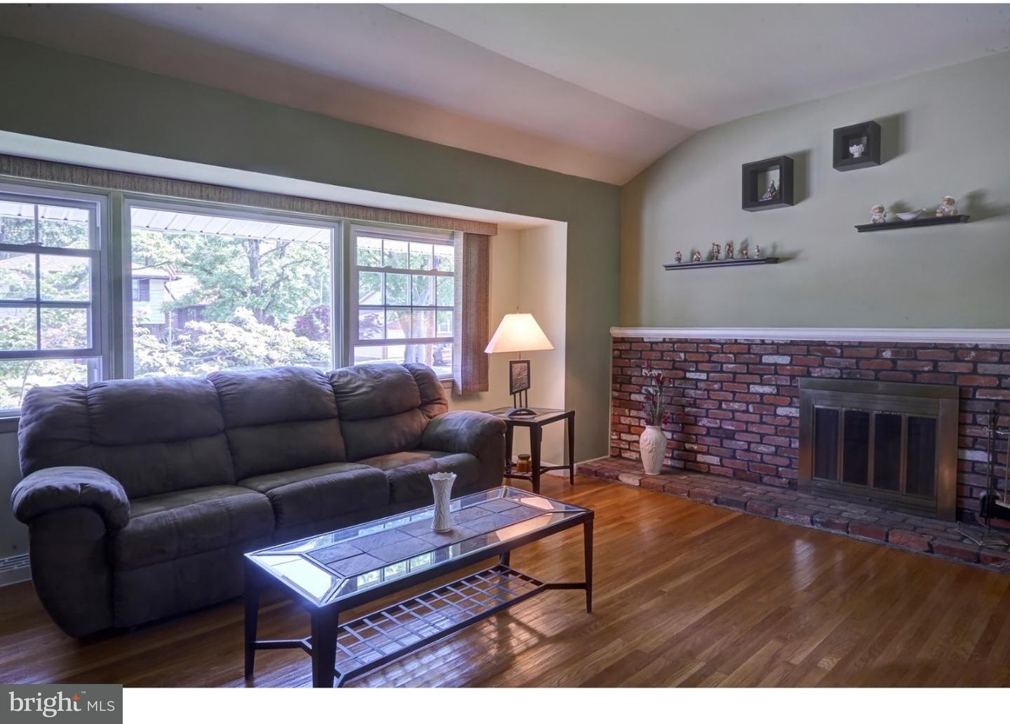 817 Richard Road Cherry Hill, NJ 08034 - Photo 4 of 25
