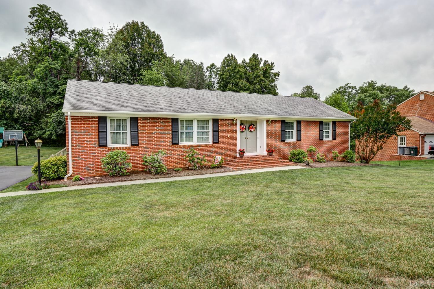 759 Farfields Drive Lynchburg, VA 24502 - Photo 51 of 53 front view of a house with a yard