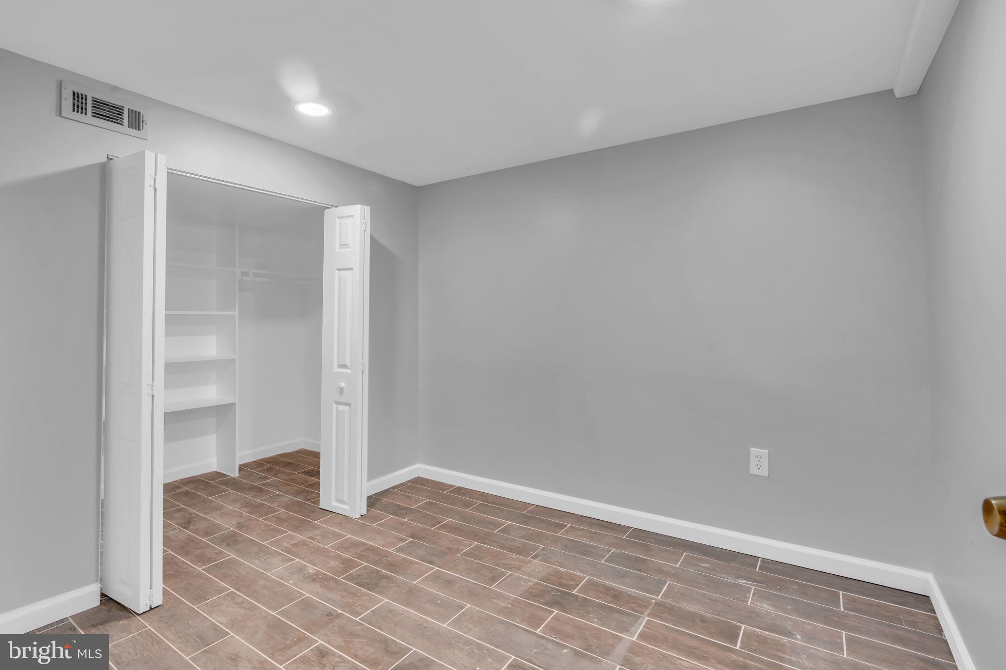 6809 Braddock Road Springfield, VA 22151 - Photo 33 of 60 a view of an empty room