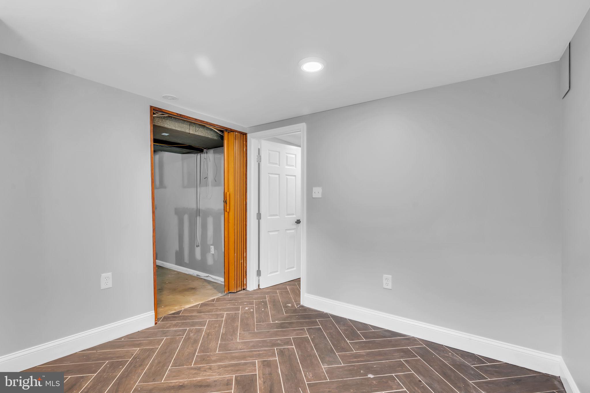 6809 Braddock Road Springfield, VA 22151 - Photo 49 of 60 a view of an empty room