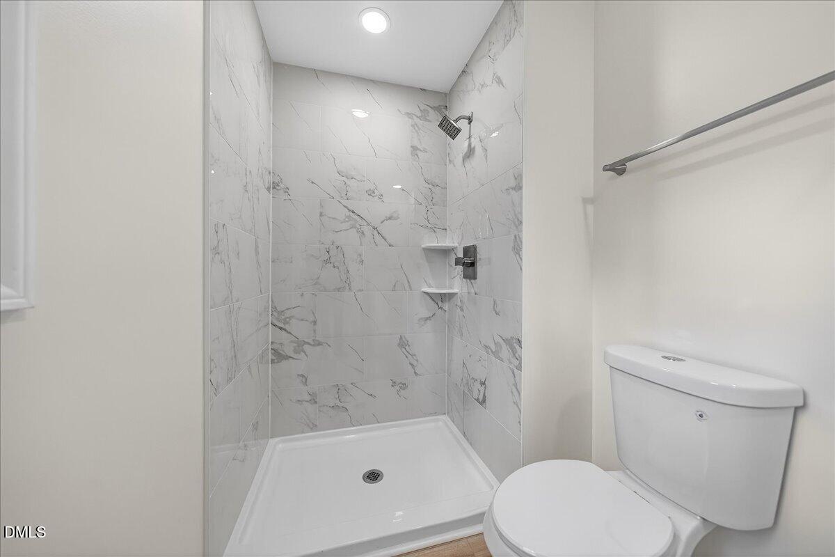 5001 Kinlock Drive Durham, NC 27712 - Photo 52 of 65 81-Interior_5001KinlockDrive_052