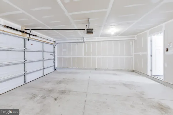 $3,400 | 11330 Meridian Hill Way, Upper Marlboro, MD 20772