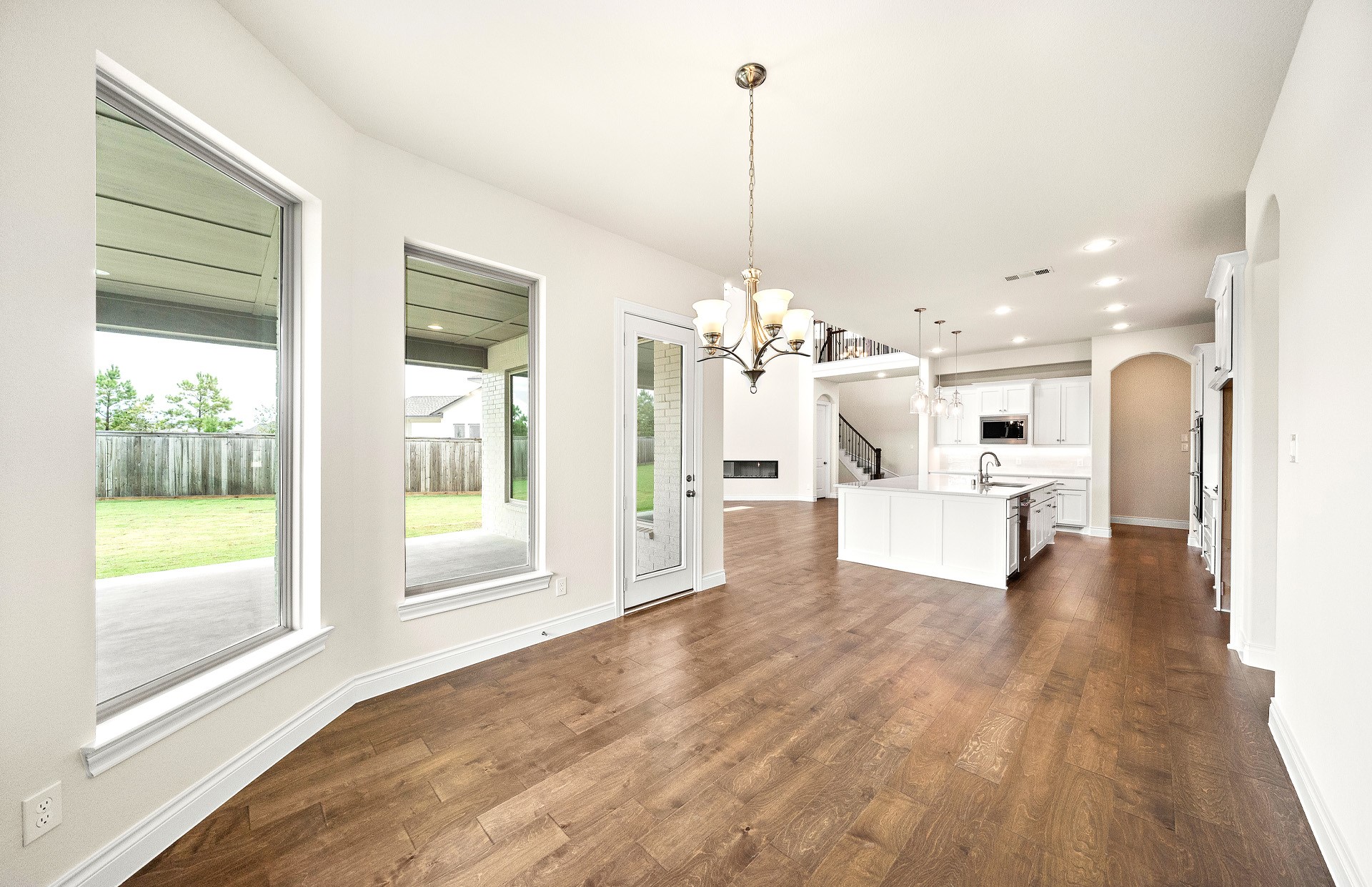 454 Lontano Path Willis, TX 77318 - Photo 12 of 50