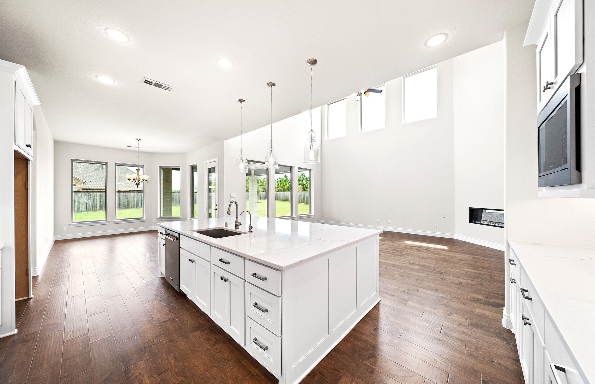 454 Lontano Path Willis, TX 77318 - Photo 14 of 50