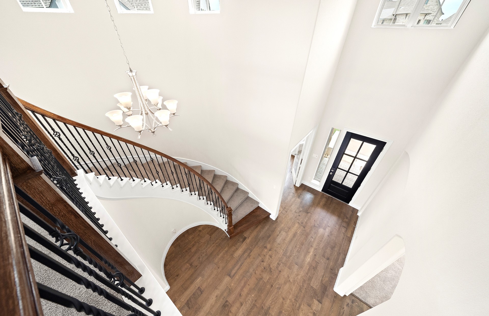 454 Lontano Path Willis, TX 77318 - Photo 9 of 50