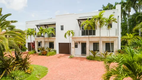 $6,200,000 | 1121 Bel Air Drive, Highland Beach, FL 33487