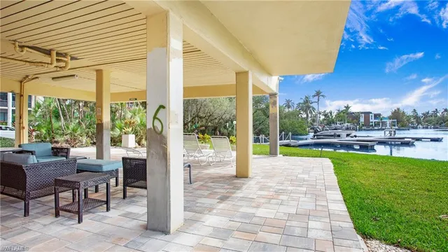 $4,850 | 1666 Osprey Avenue, Unit 204, Naples, FL 34102