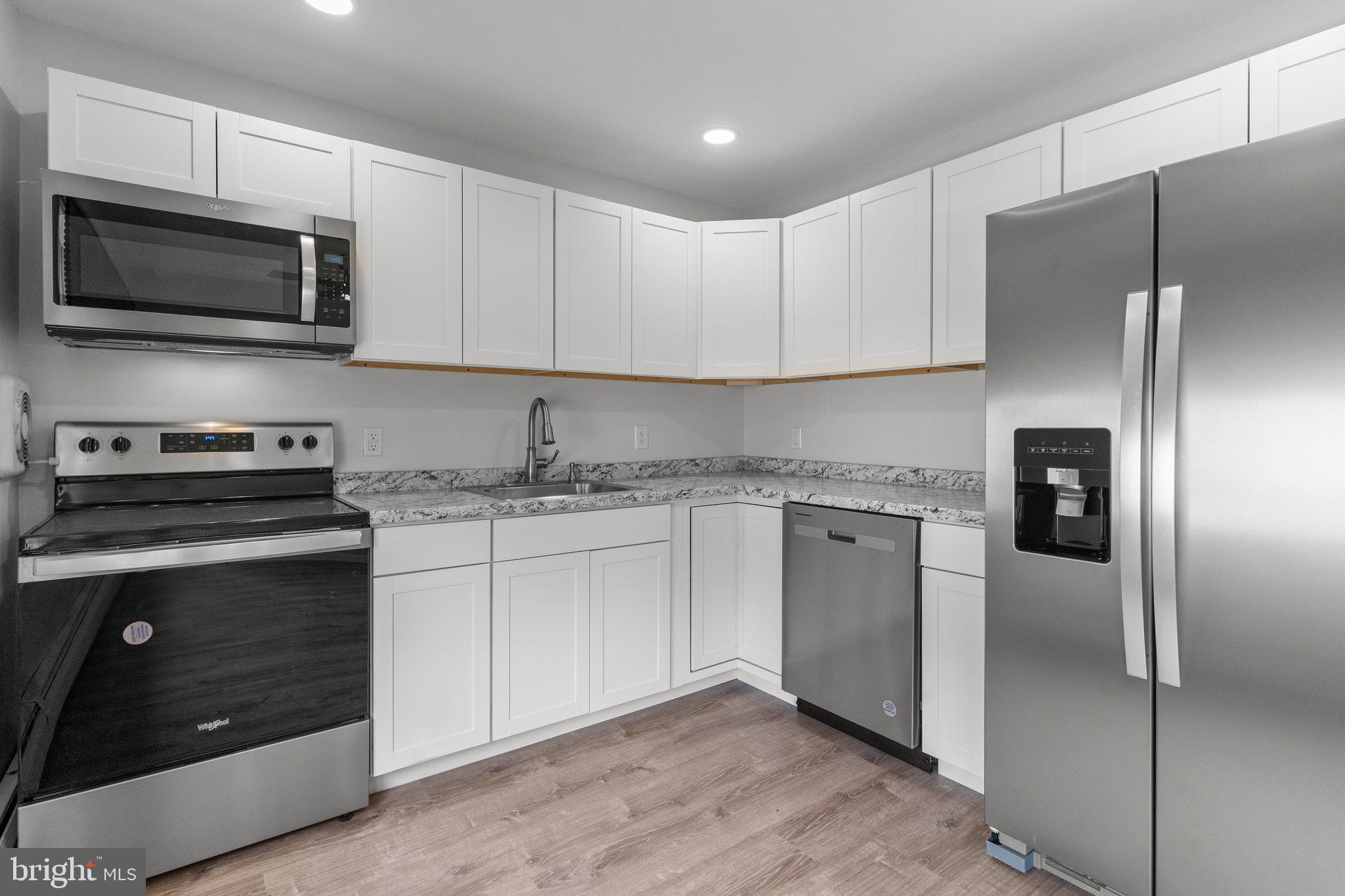 17 Queen Lily Road Levittown, PA 19057 - Photo 8 of 26 Kitchen