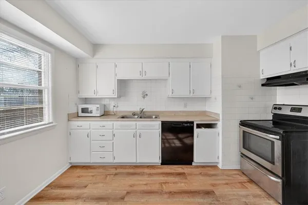 $200,000 | 3721 South Pleasant Street, Independence, MO 64055