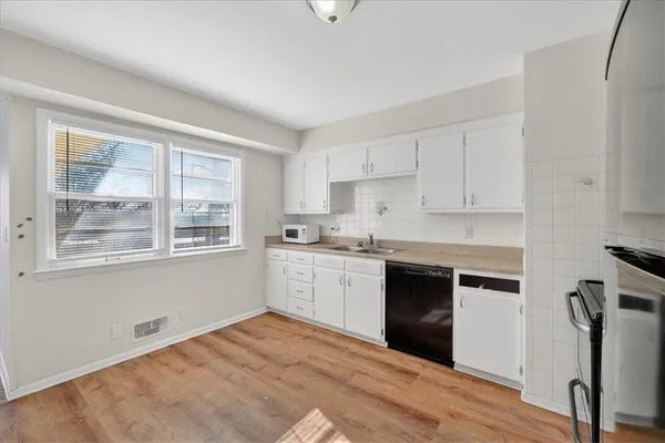 $200,000 | 3721 South Pleasant Street, Independence, MO 64055