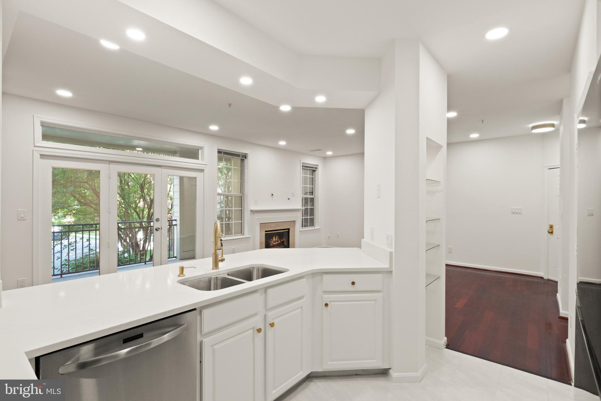 1324 Garden Wall Circle, Unit B Reston, VA 20194 - Photo 13 of 32
