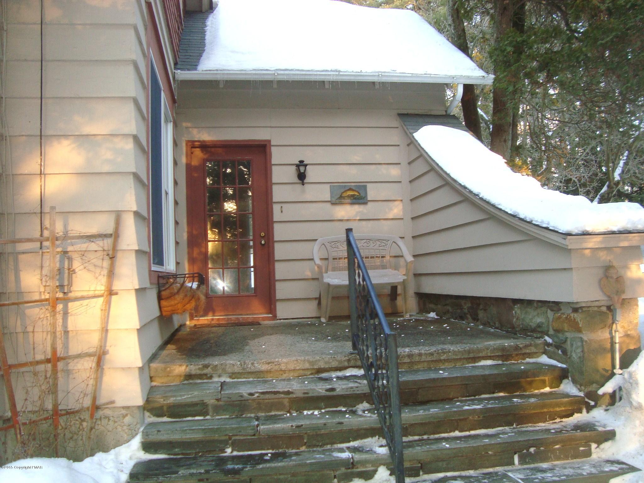879 Lower Swiftwater Road Cresco, PA 18326 - Photo 2 of 65 a view of entryway