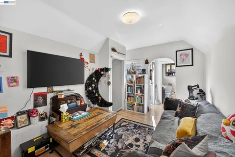 $999,000 | 600 Silliman Street, San Francisco, CA 94134