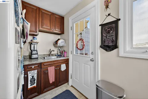 $999,000 | 600 Silliman Street, San Francisco, CA 94134