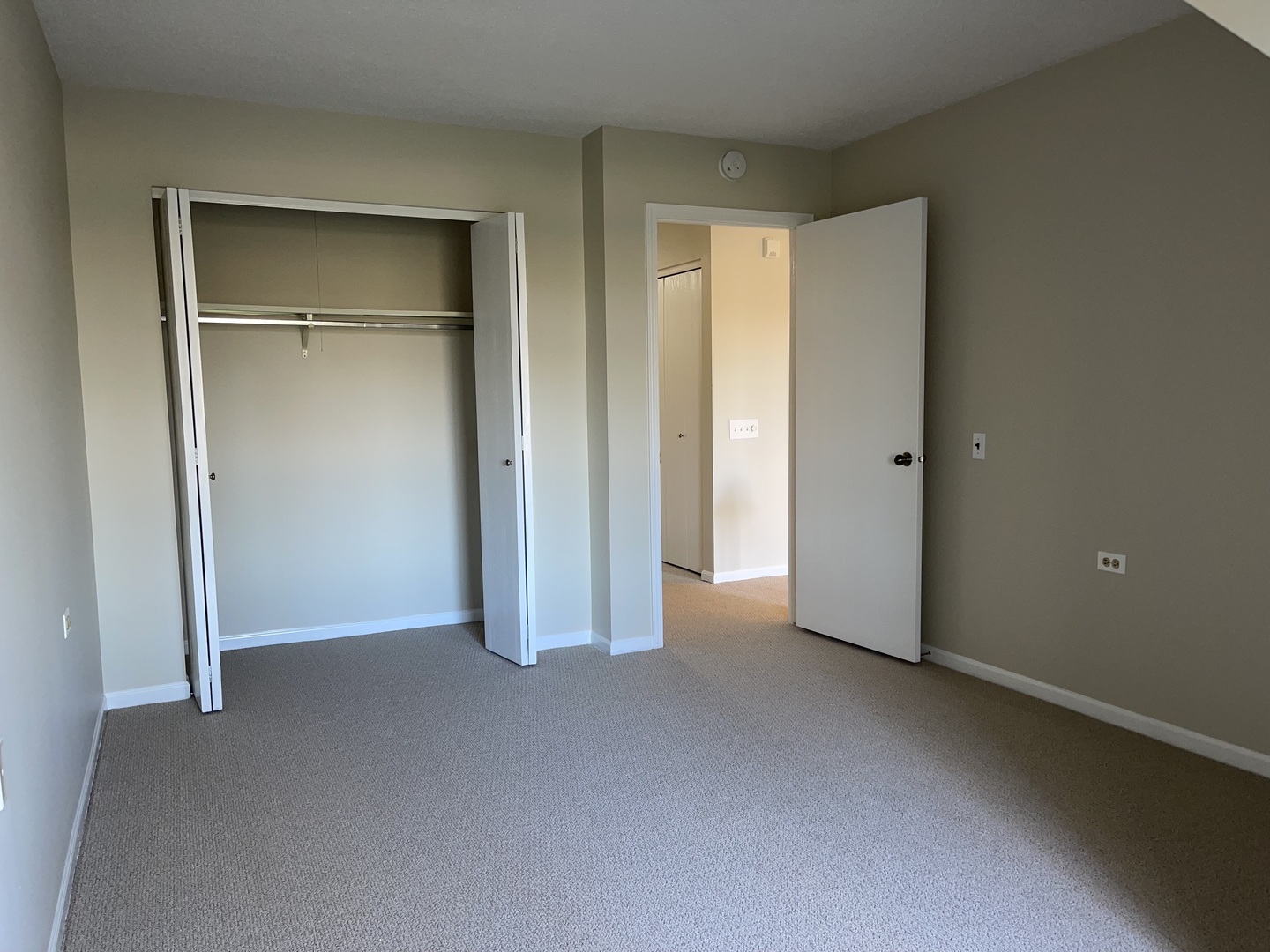 800 Ridge Road, Unit 204 Wilmette, IL 60091 - Photo 5 of 10 a view of an empty room