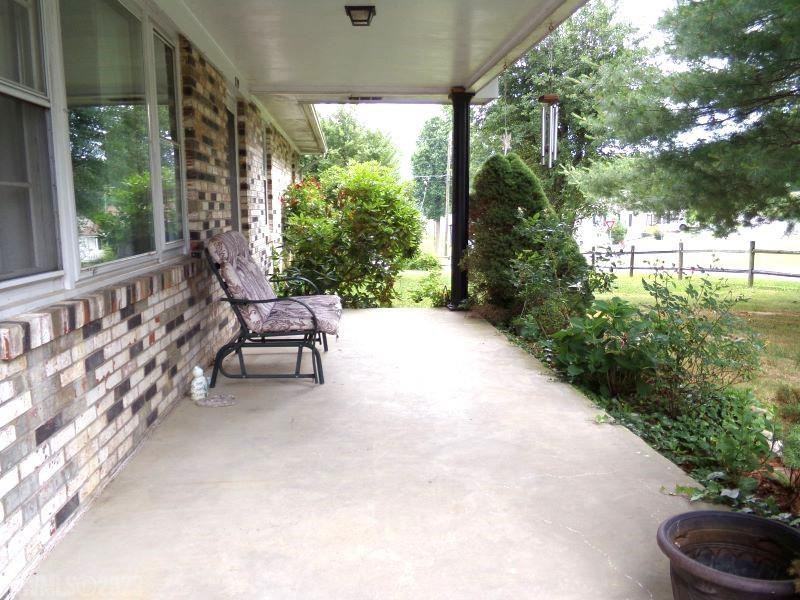 719 Mercer Road Rich Creek, VA 24147 - Photo 3 of 28 Gallery Image 3