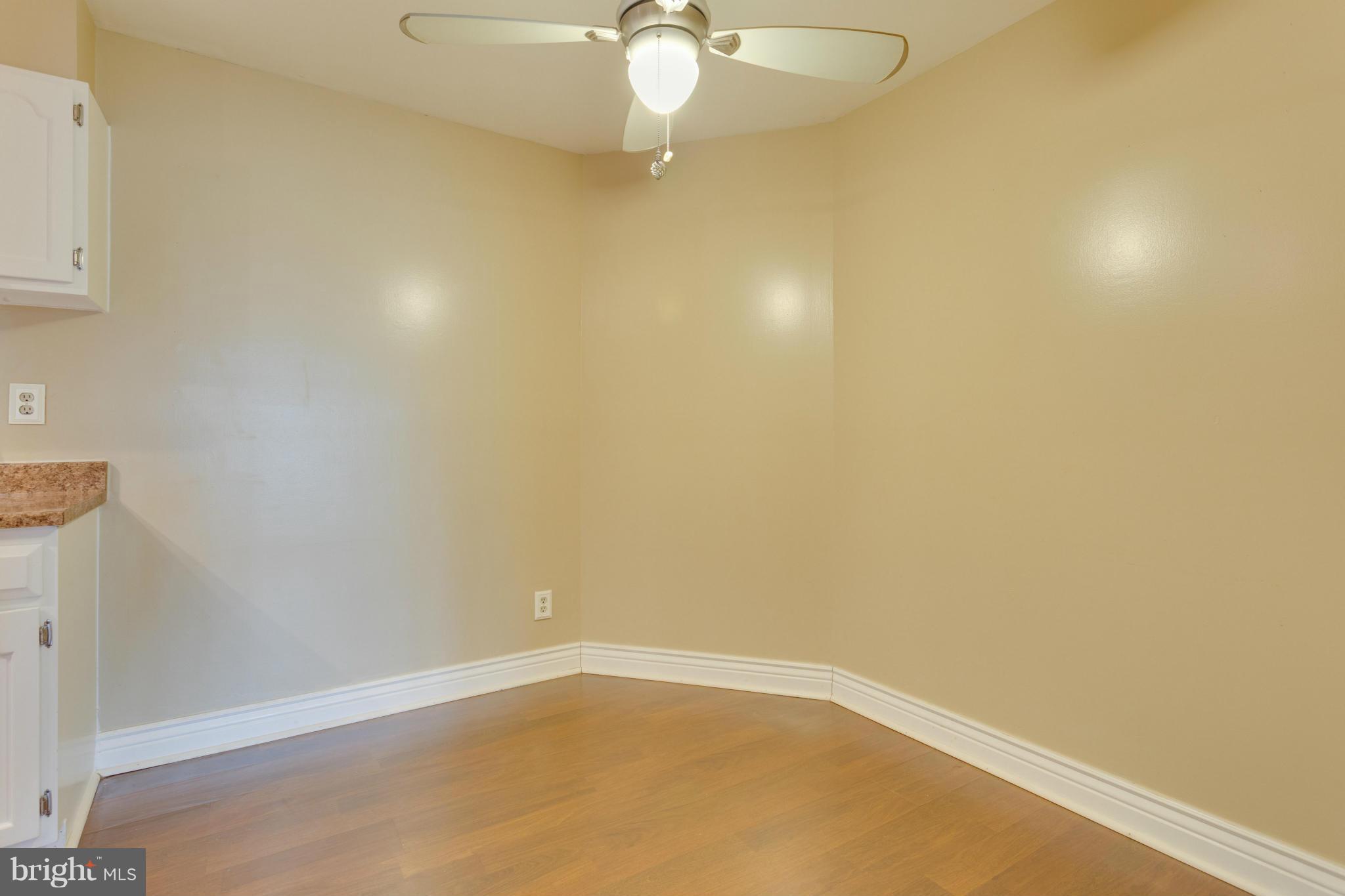 5812 Cove Landing Road, Unit 102 Burke, VA 22015 - Photo 11 of 30 Breakfast Area