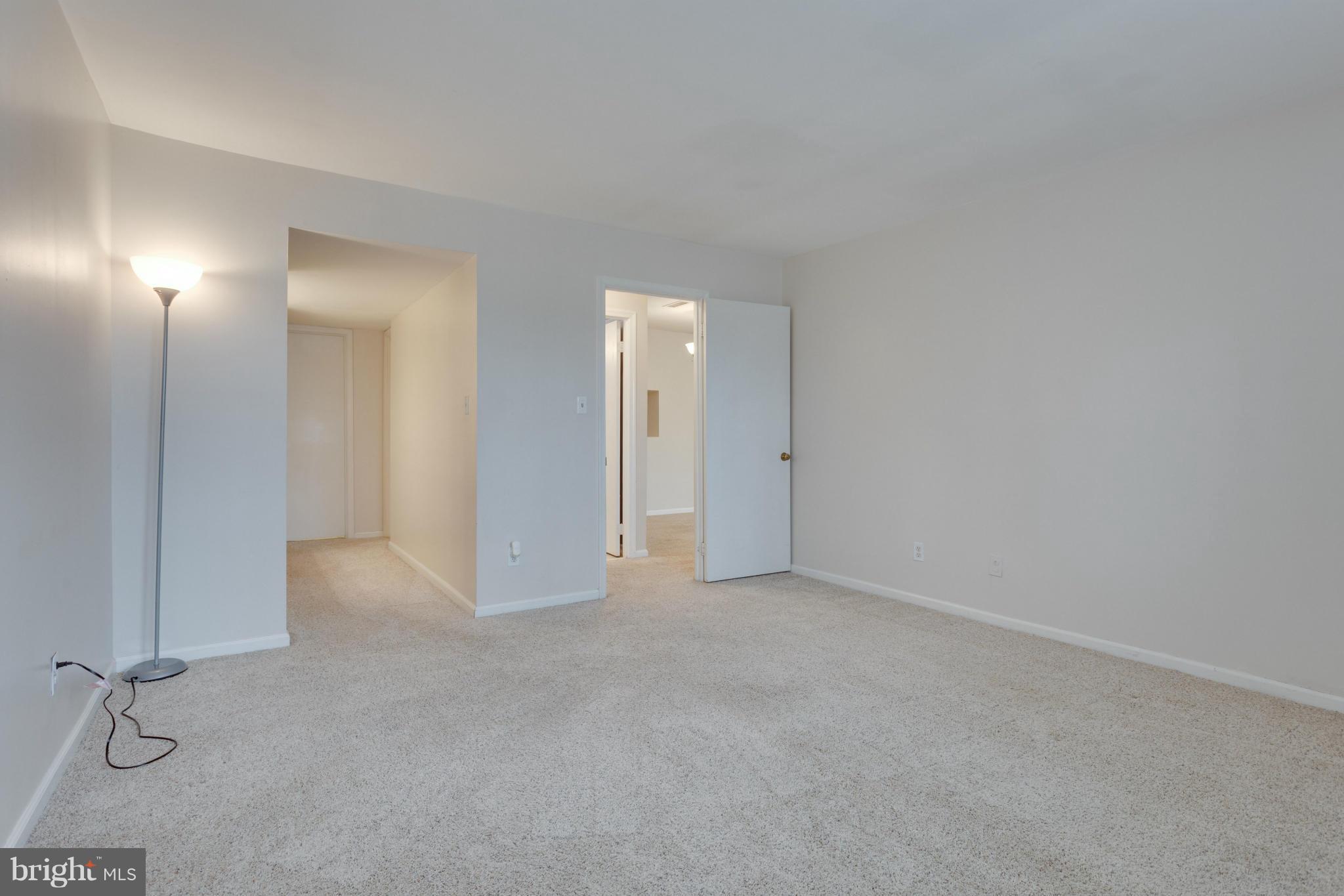 5812 Cove Landing Road, Unit 102 Burke, VA 22015 - Photo 19 of 30 Bedroom (Master)