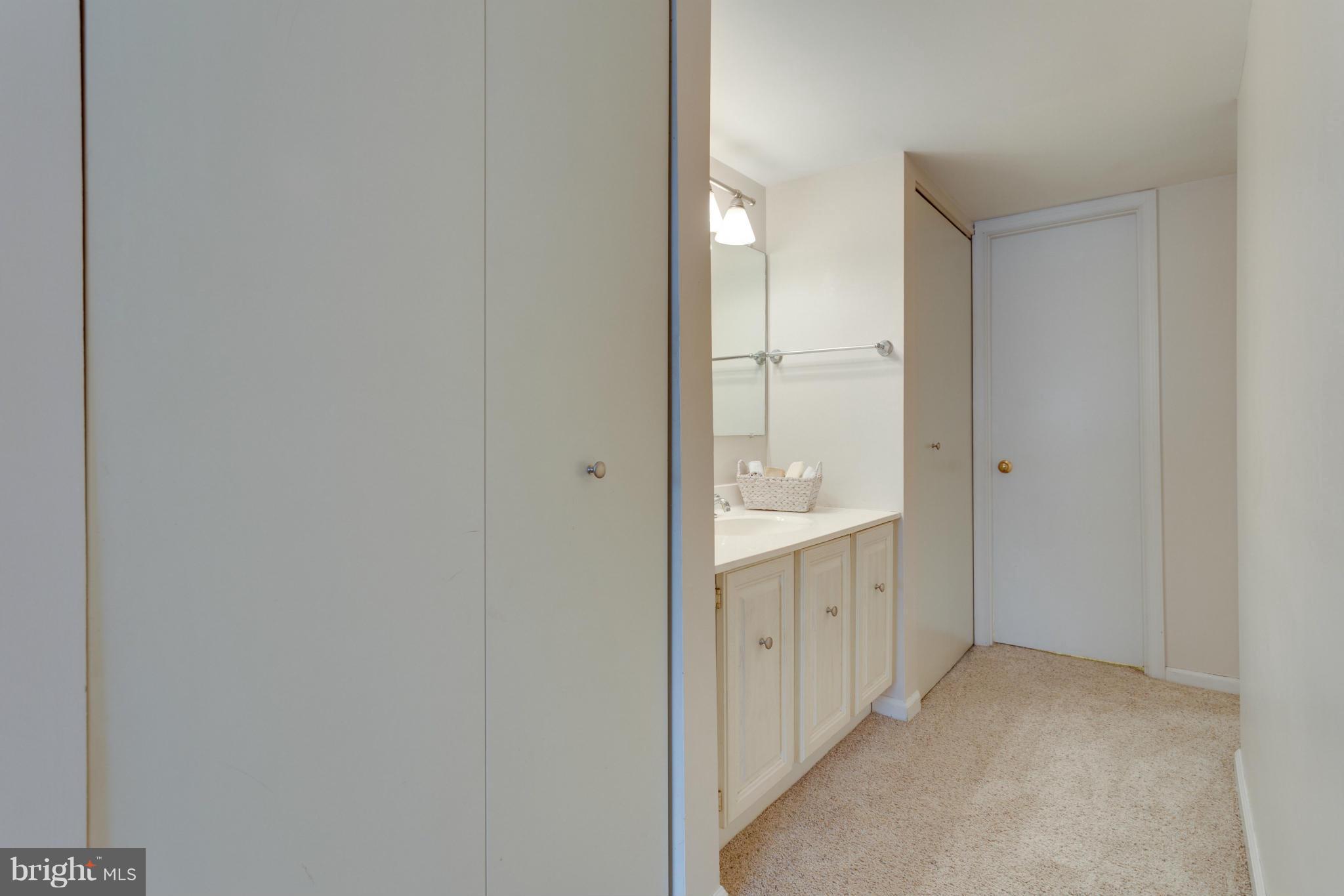 5812 Cove Landing Road, Unit 102 Burke, VA 22015 - Photo 21 of 30 Bedroom (Master)