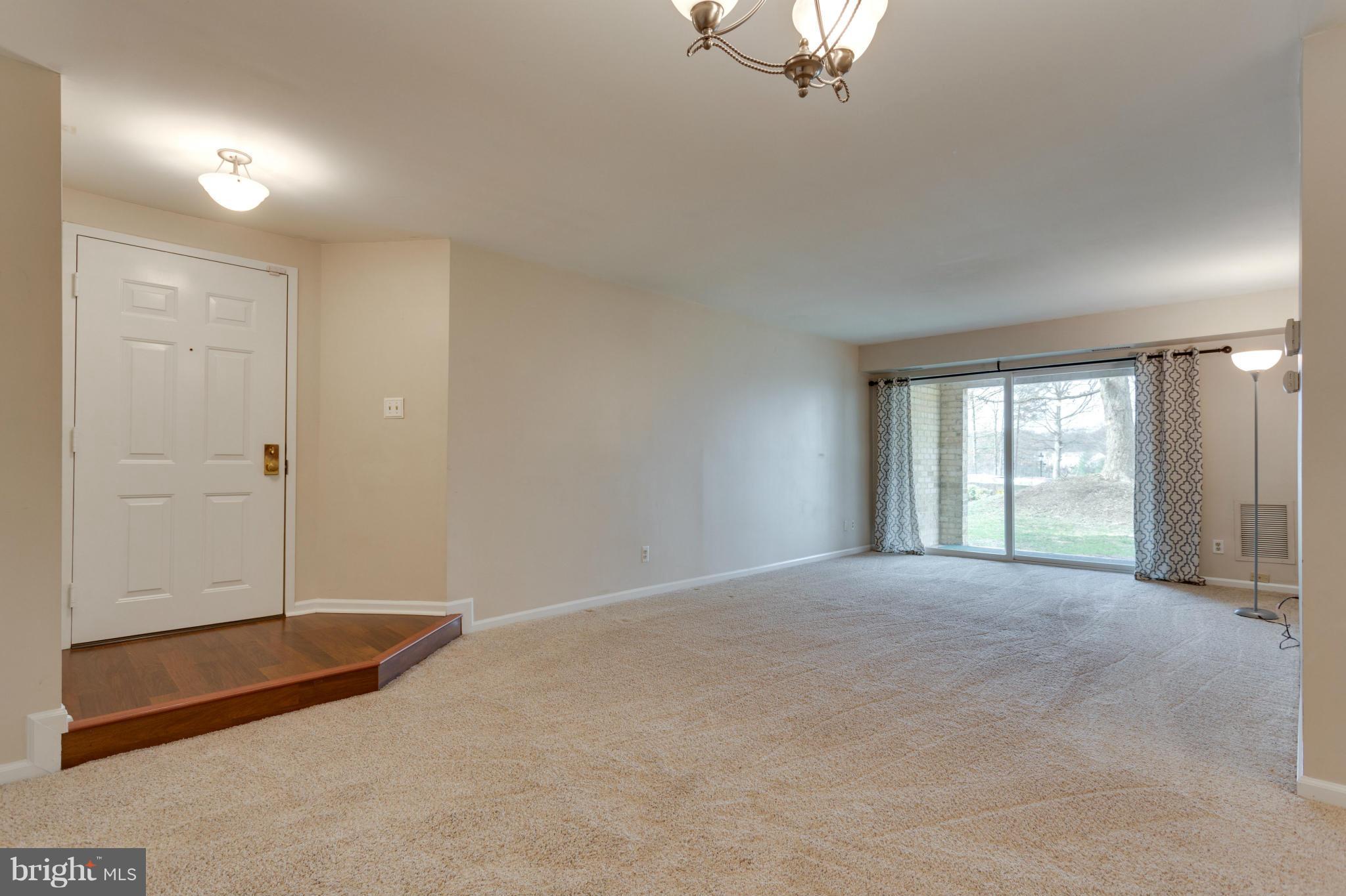 5812 Cove Landing Road, Unit 102 Burke, VA 22015 - Photo 6 of 30 Family Room